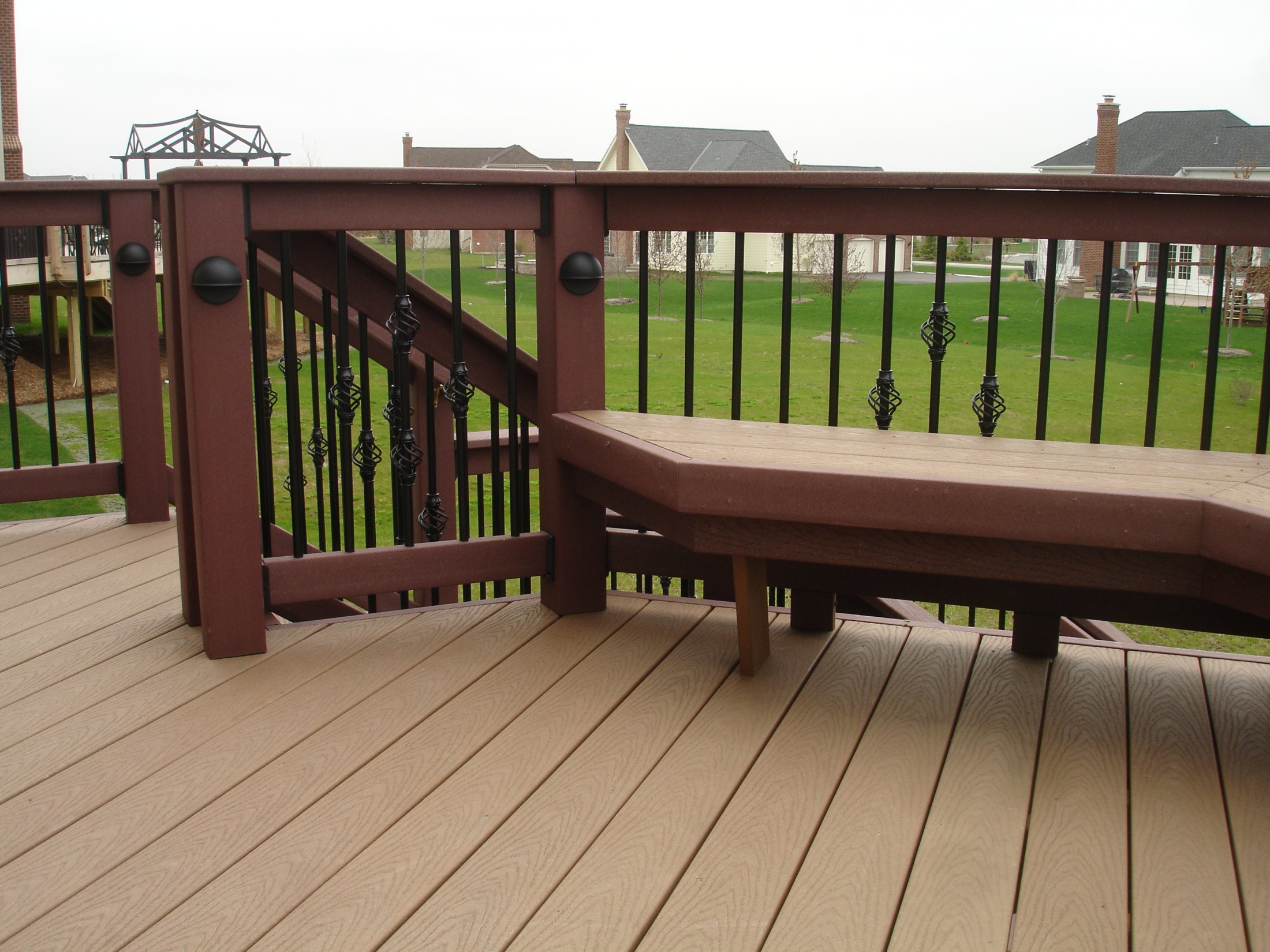 Deck Lighting and Accessories For Your Low Maintenance Deck