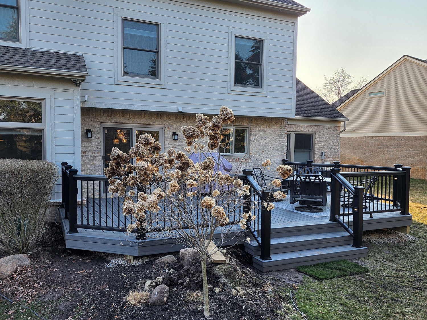 Trex Enhance Basics Clam Shell Decking With Trex Black Transcend Rail Novi MI 