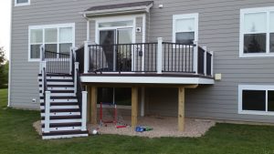 Custom Design Yet Simple One Level Trex Trancend Deck With Aluminum Rail In Elgin Il