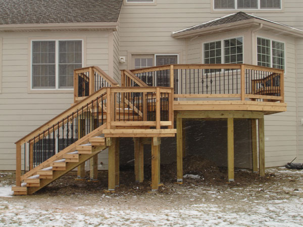 Cedar Deck With Aluminum Balusters