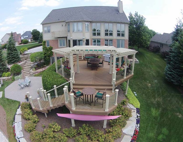 Metro Detroit Composite Deck Material | Miles Bradley